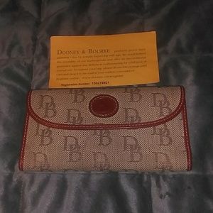 Dooney & Bourke wallet